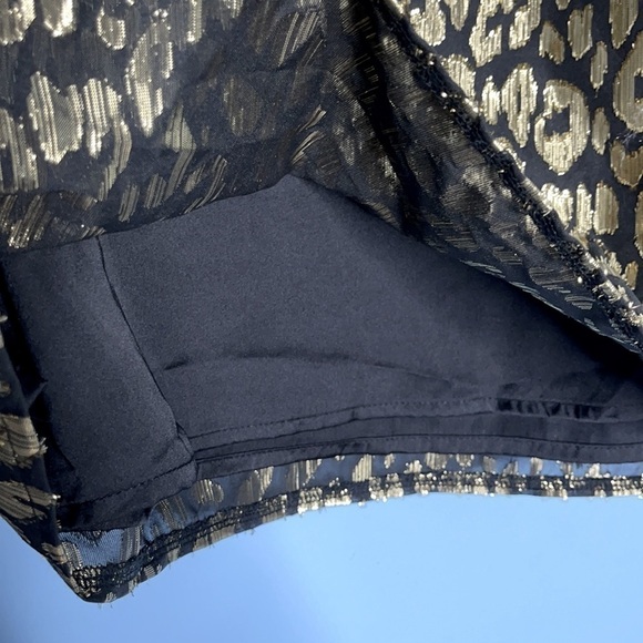 𝅺new Kendall & Kylie Black Gold Leopard Metallic Top US S - Picture 7 of 9